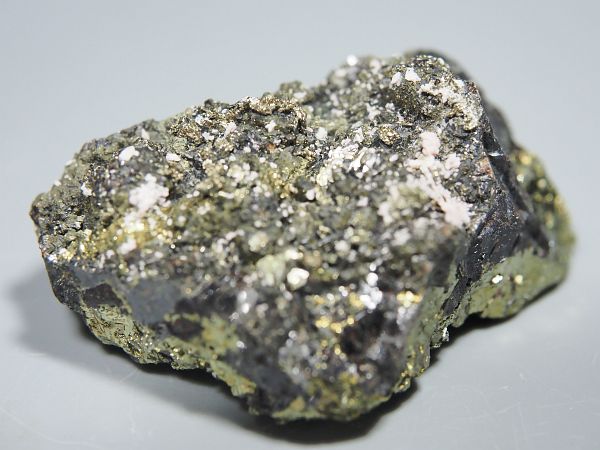 閃亜鉛鉱黄銅鉱菱マンガン鉱 尾太鉱山産 36g (258)